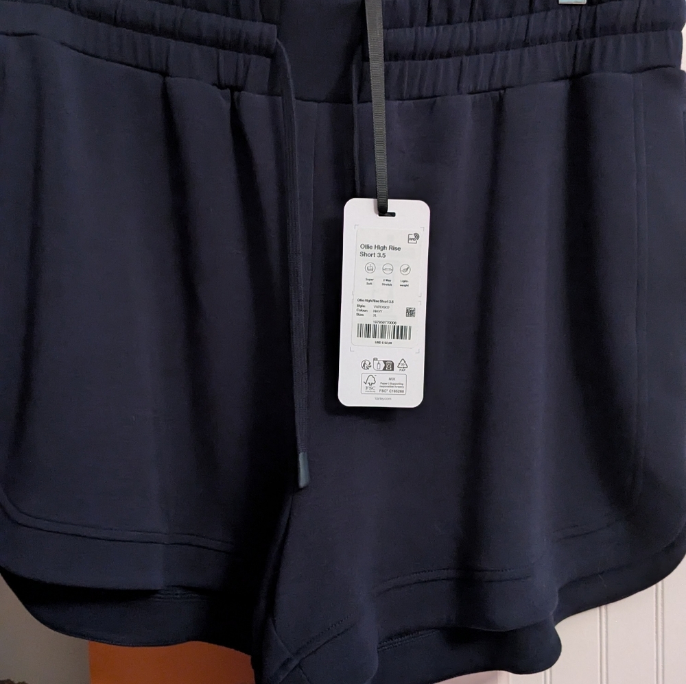 Varley Atrium Women's Navy Blue Shorts XL